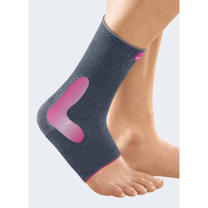 medi Levamed Sprunggelenkbandage mit druckfreiem, schrägen Abschlussrand